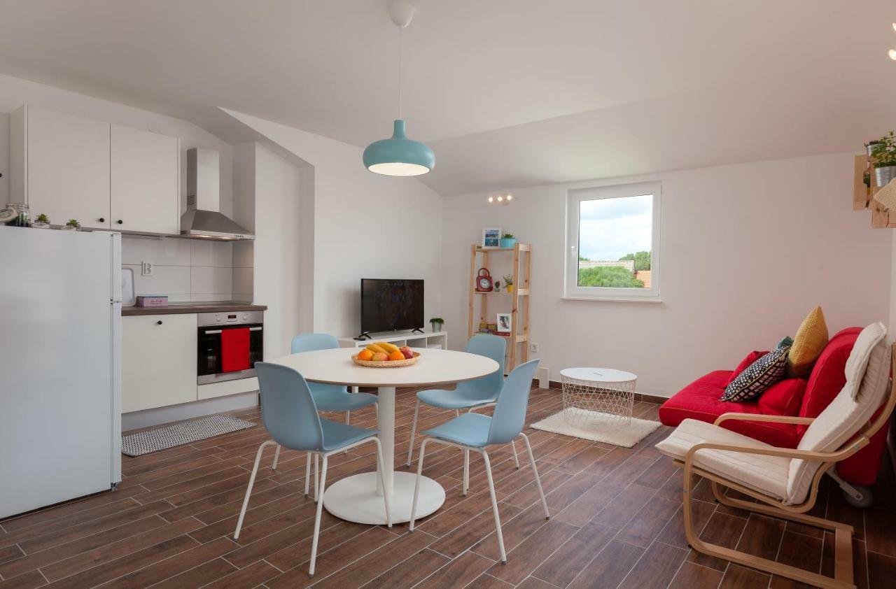 Kvasina Apartments Zadvarje Dış mekan fotoğraf
